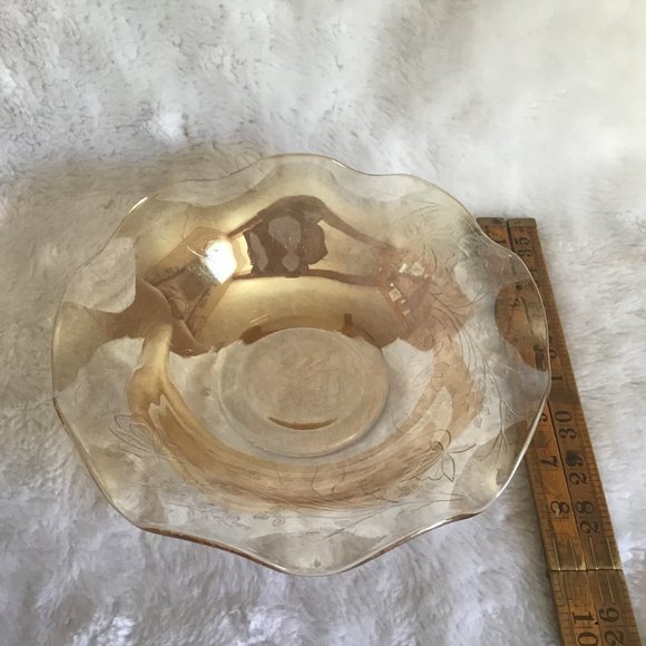 Vintage Iridescent Ruffled Edge Amber Carnival Glass Serving / Centerpiece Bowl - Picture 3 of 9